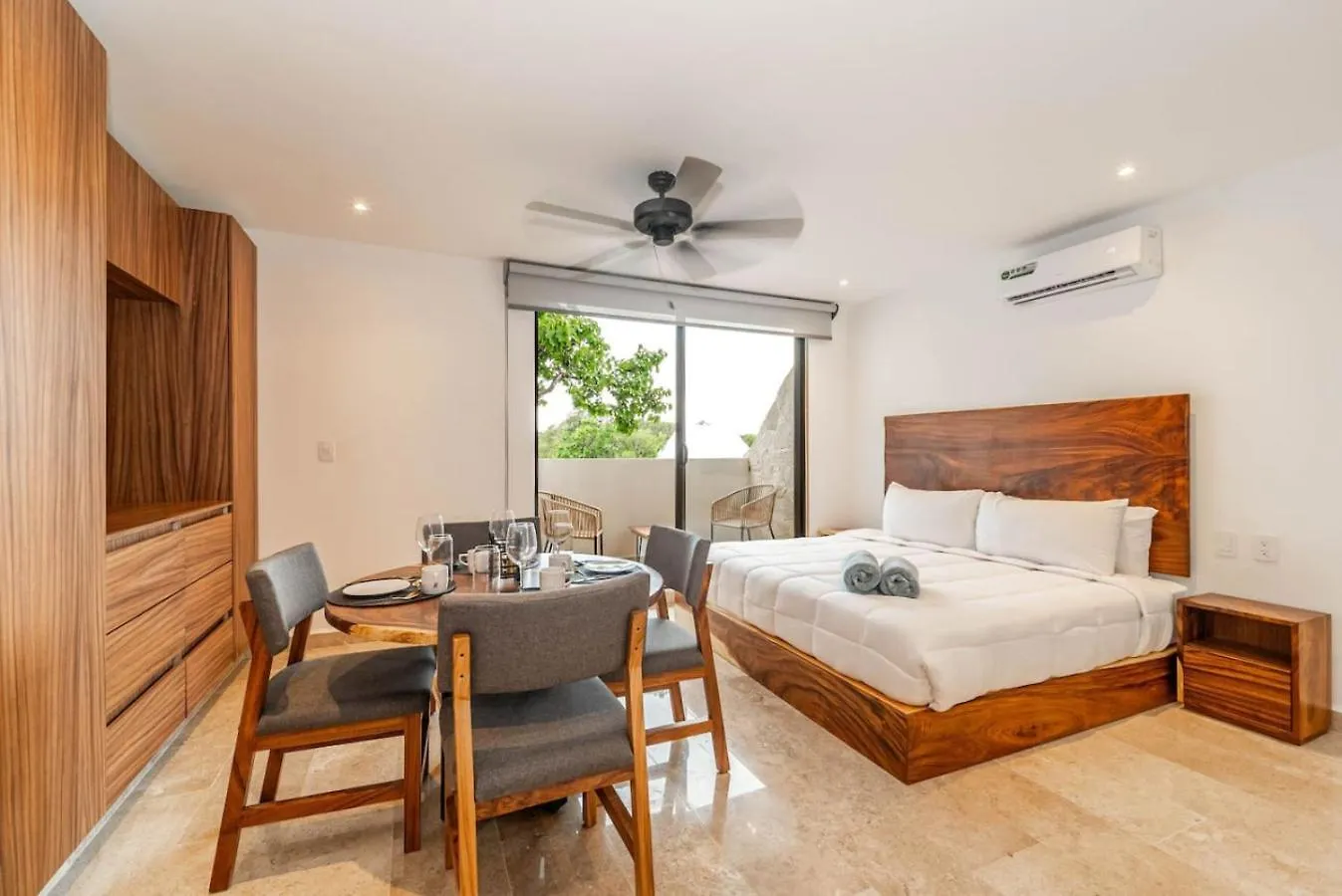 King Suite With Private Balcony, Gym, Rooftop Pool Tulum